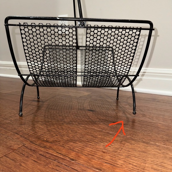 MCM Black Metal Mesh Magazine Storage Rack - Picture 6 of 8